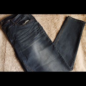 +PLUS SIZE - SKINNY JEANS